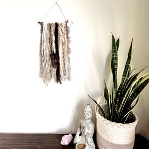 HANDMADE Boho Inspired Fibre Wall Hanging
Macrame Home Decor Art Fabric Wool